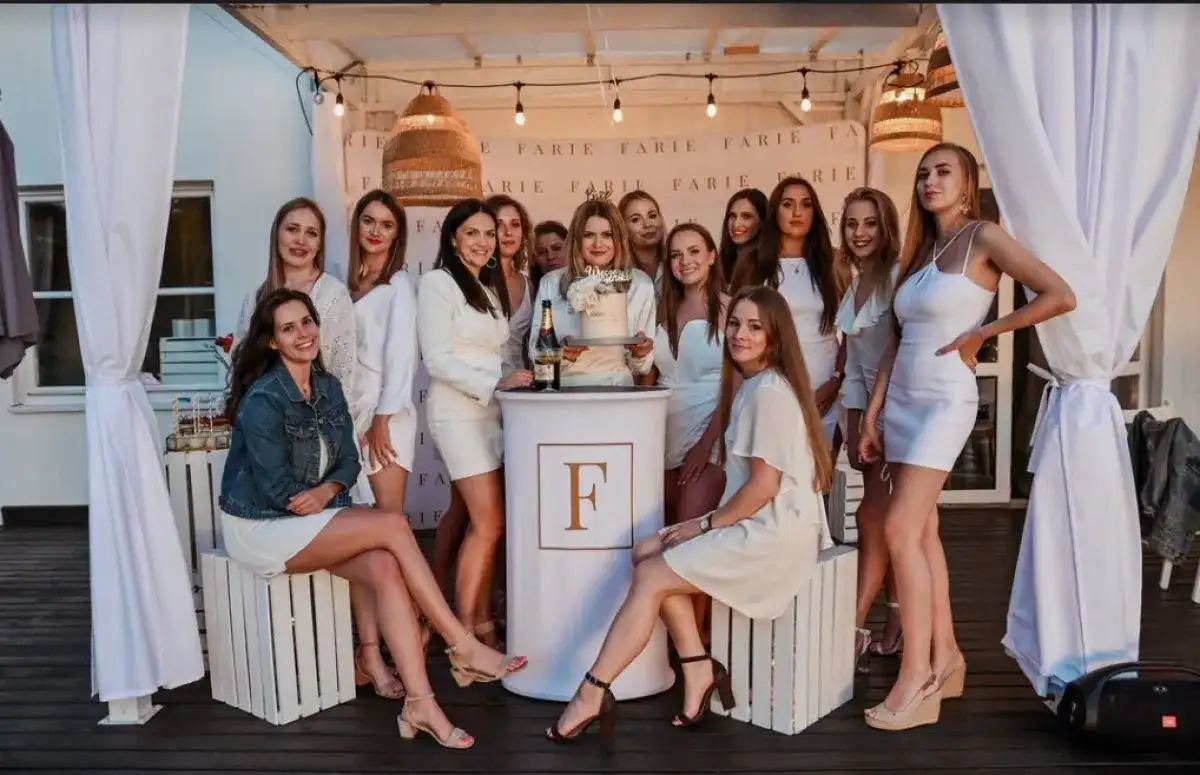 W co się ubrać na wieczór panieński - najlepsze stylizacje na tę okazję