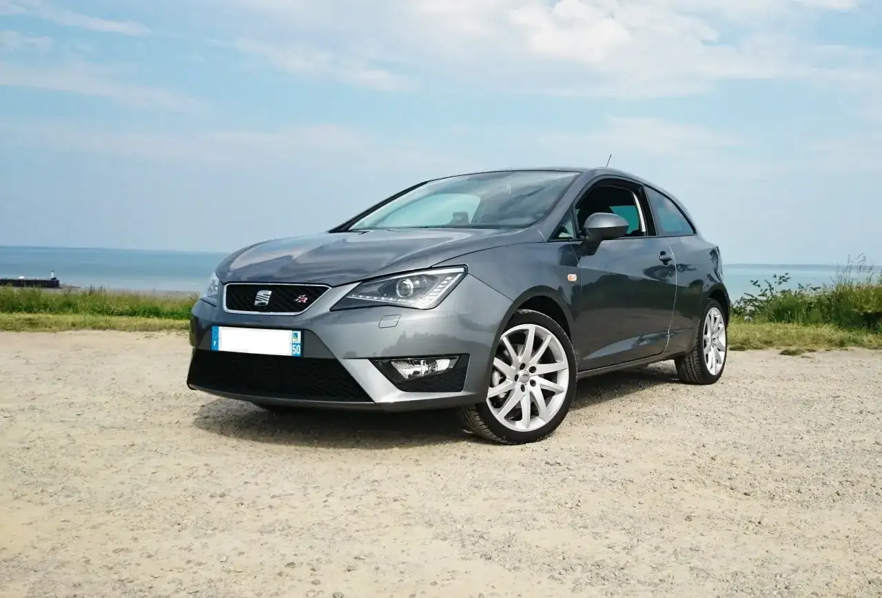 Kotflügel Seat Ibiza 6J lackiert kaufen - spart man wirklich Zeit und Geld?