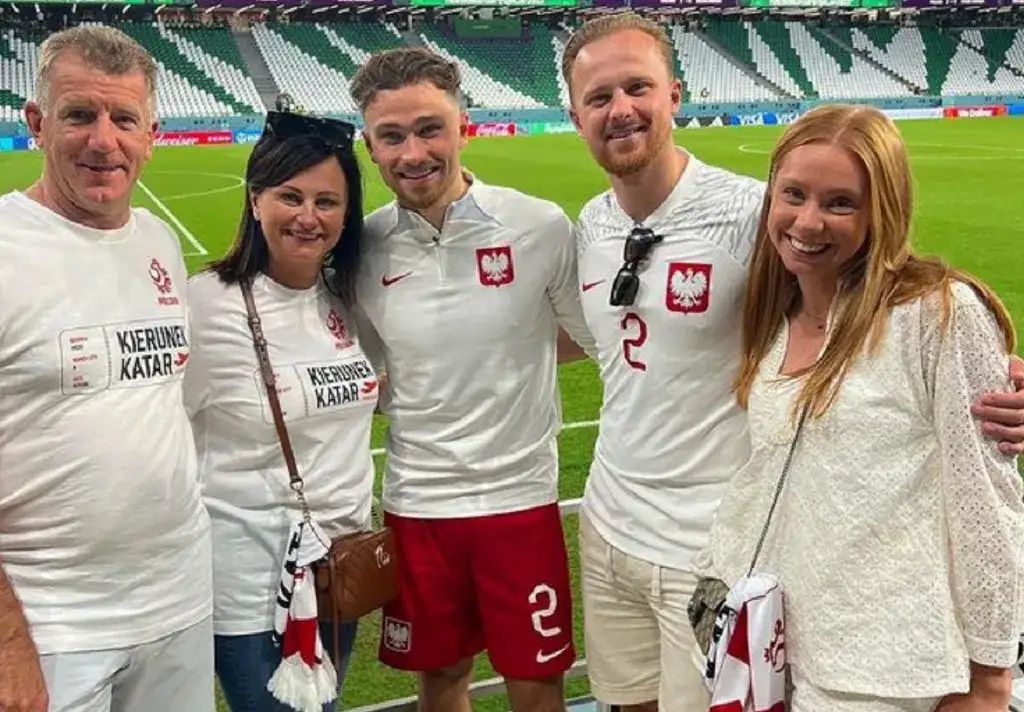 Matty Cash rodzina: Zaskakujące fakty o jego pochodzeniu i bliskich