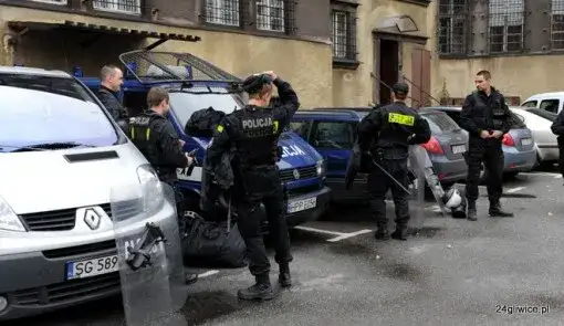 Jak zrobić, żeby dostać się do policji: kluczowe wymagania i kroki