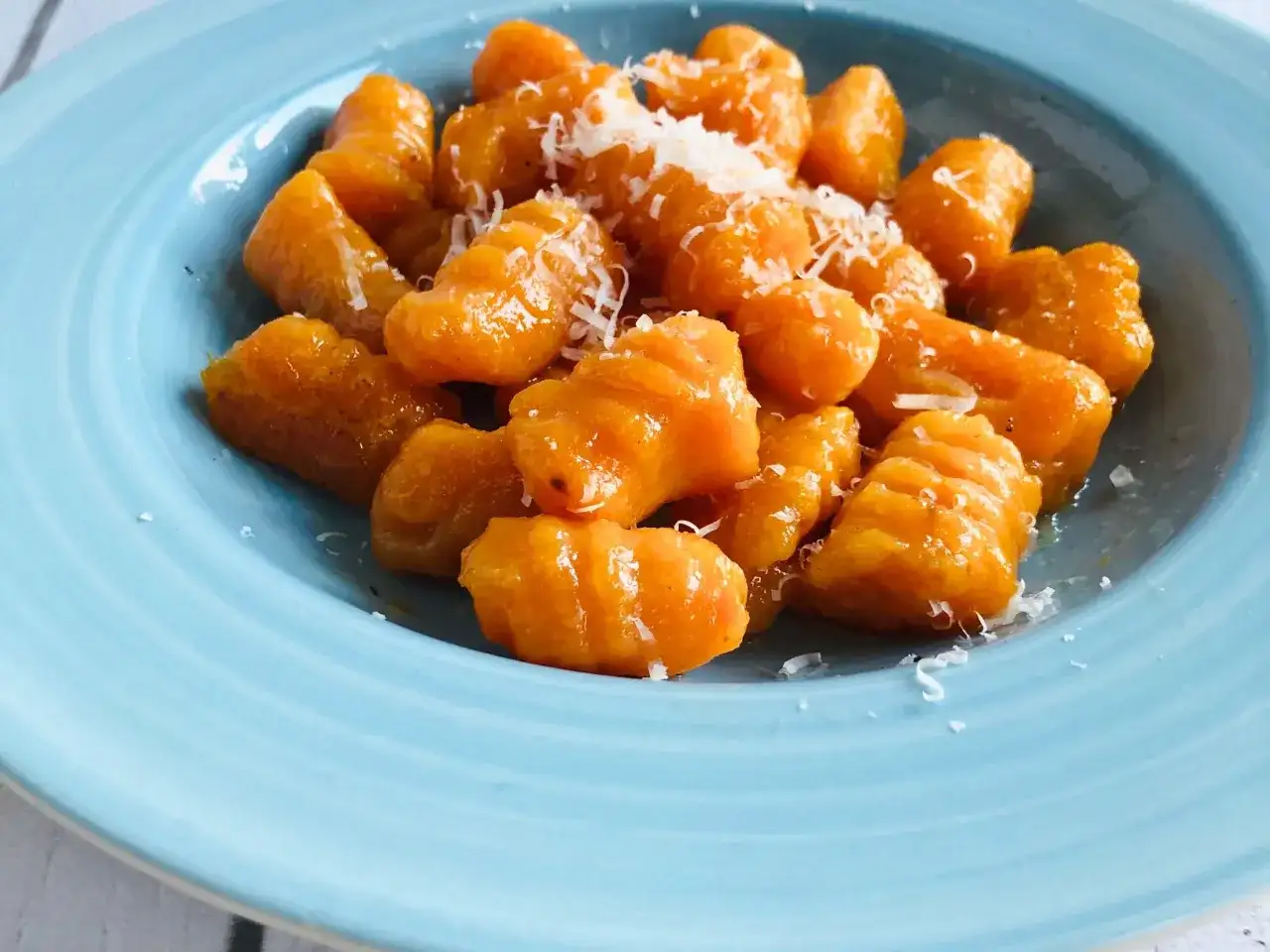 Co ugotować ze składników w kuchni: przepisy na szybkie dania dla każdego