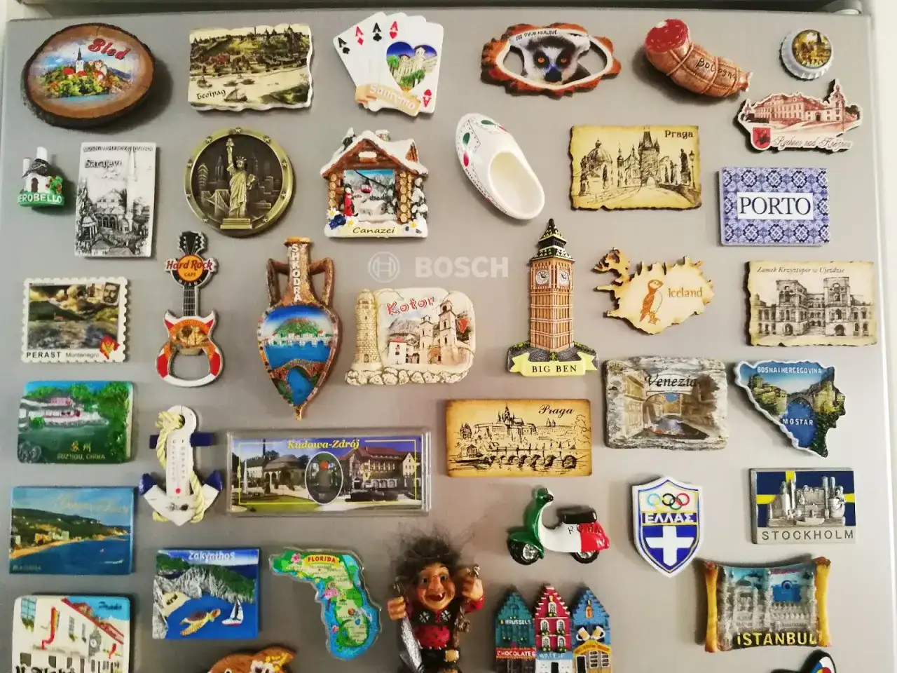 Przewożenie pamiątek w bagażu podręcznym - co warto wiedzieć przed podróżą