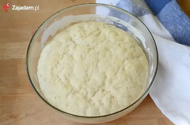 Czy można zamrozić ciasto na pizzę? Sprawdź, jak to zrobić dobrze