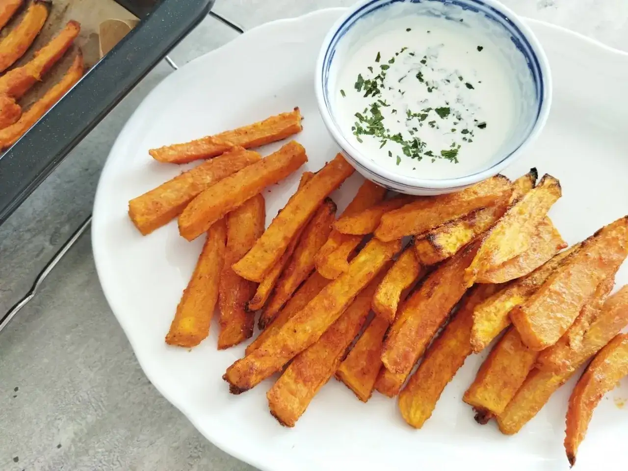 Jak zrobić chrupiące frytki z batatów i uniknąć miękkich kawałków