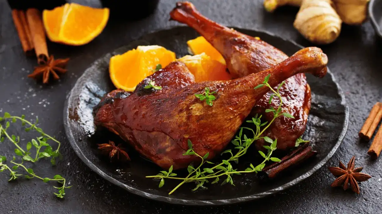 Ile piec ćwiartki z kurczaka w rękawie, aby były soczyste?