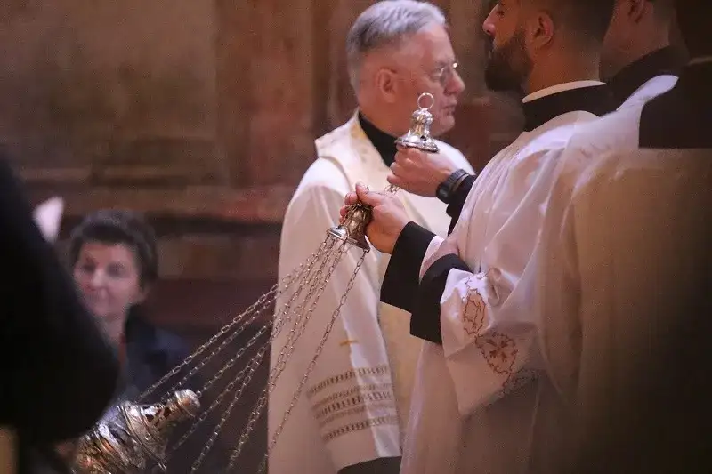 Ile trwa msza wieczerzy pańskiej? Zaskakujące fakty o czasie trwania