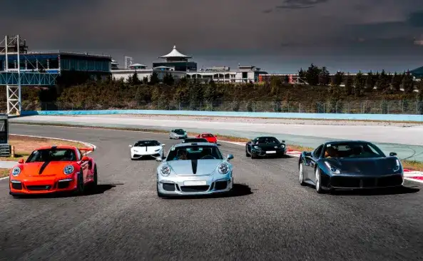 Top 5 najdroższych aut na świecie: Co je wyróżnia