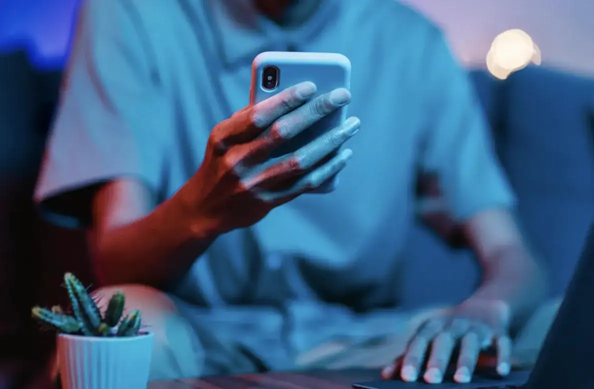 Dlaczego pobieranie aplikacji jest lepsze niż granie przez przeglądarkę?