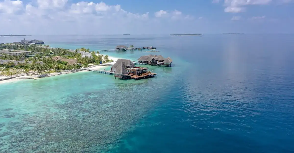 Kompaktowy aparat fotograficzny: jaki model wybrać na wakacje?