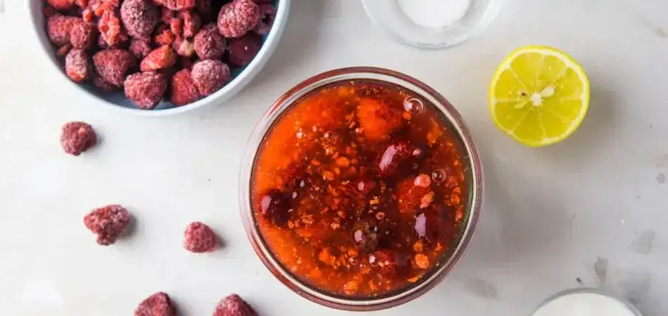 Frużelina malinowa jak zrobić - prosty przepis na pyszny dodatek