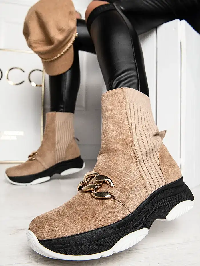 Czy beżowe buty naprawdę pasują do wszystkiego? Sprawdź ich uniwersalność i stylizacje