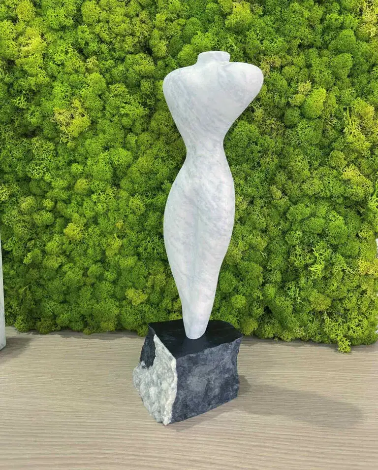 Rzeźba z marmuru: historia, techniki tworzenia i gdzie znaleźć wyjątkowe dzieła