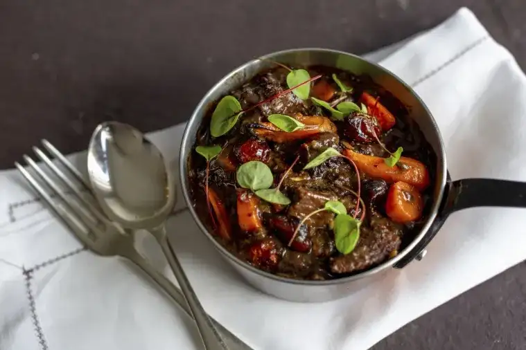 Jak zmiękczyć wołowinę? Proste sposoby na miękkie i delikatne mięso