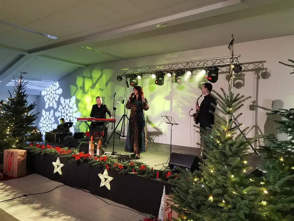 Kolędy na jazzowo: Odkryj piękne aranżacje na każdą okazję