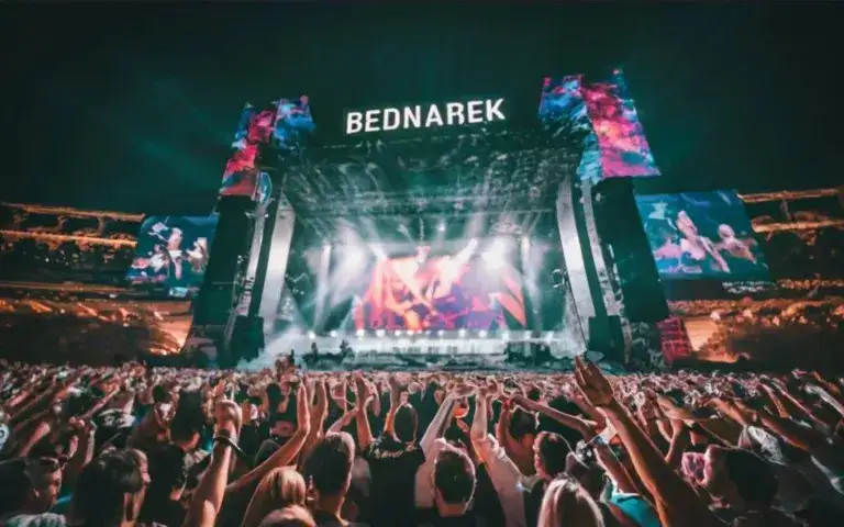 Ile trwa koncert Bednarka? Poznaj zaskakujące szczegóły!