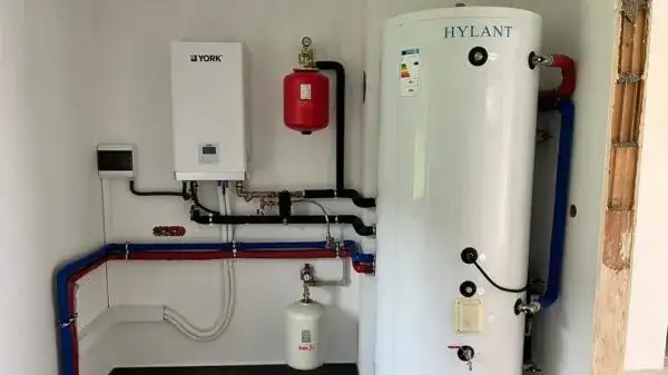 Jaki bufor do pompy ciepła z grzejnikami - uniknij kosztownych błędów