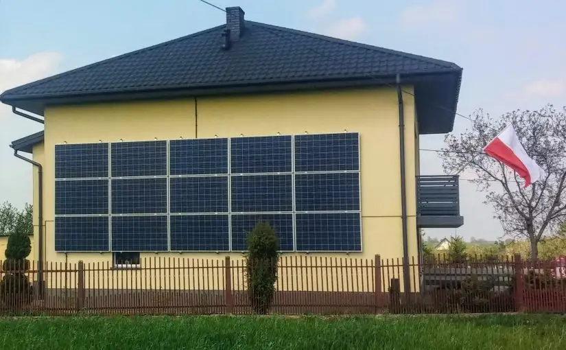 Panele fotowoltaiczne na elewacji - odpowiednie mocowanie i bezpieczny montaż na ścianie