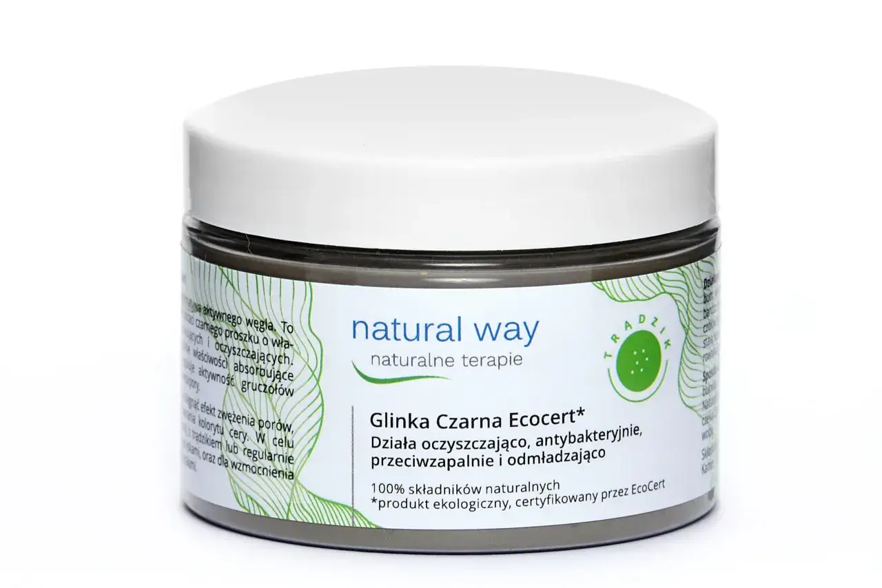 Słoiczek z czarną glinką Natural Way. Ten naturalny fitokosmetik działa oczyszczająco, antybakteryjnie i odmładzająco, idealny do pielęgnacji cery.