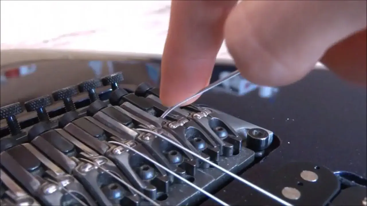 Wymiana strun Floyd Rose
