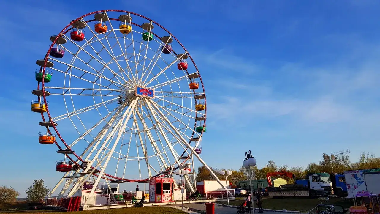 Lunapark Krynica Morska i Park Linowy dla dzieci