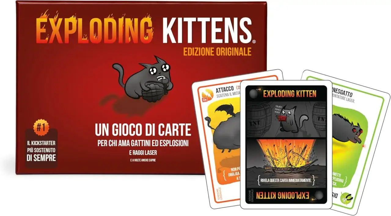 Il gioco di carte Exploding Kittens, con gattini esplosivi e TNT. Un divertente gioco per chi ama caos e micetti.