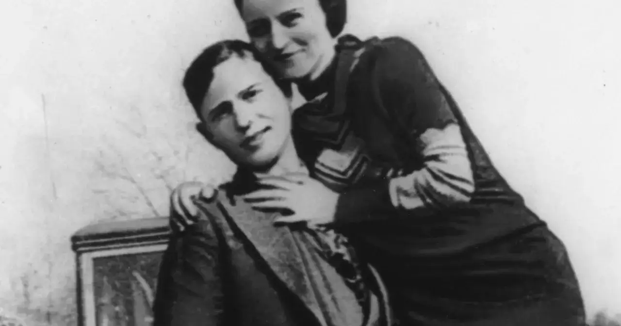 prawdziwi Bonnie Parker i Clyde Barrow