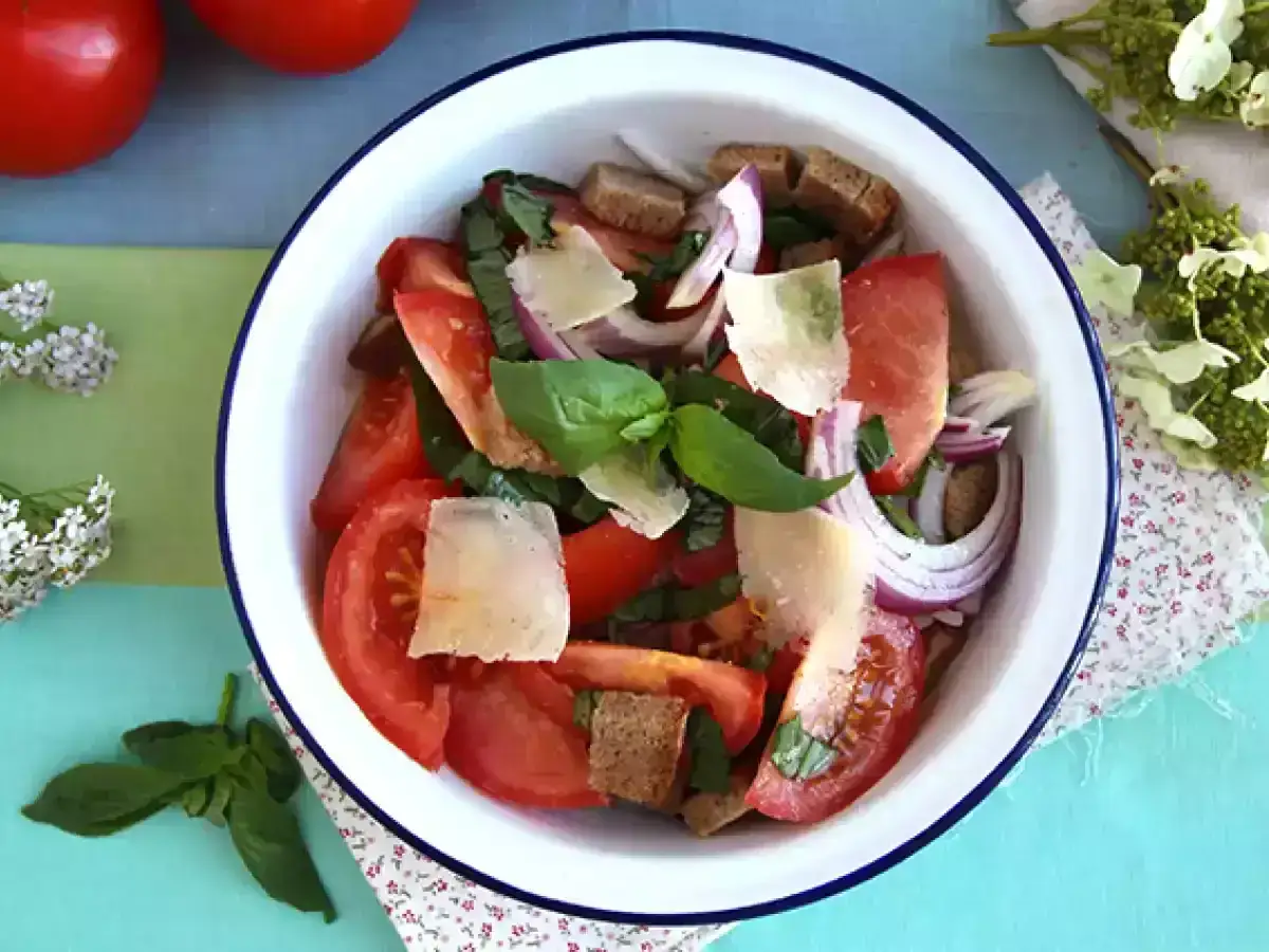 insalata greca moderna panzanella rivisitata