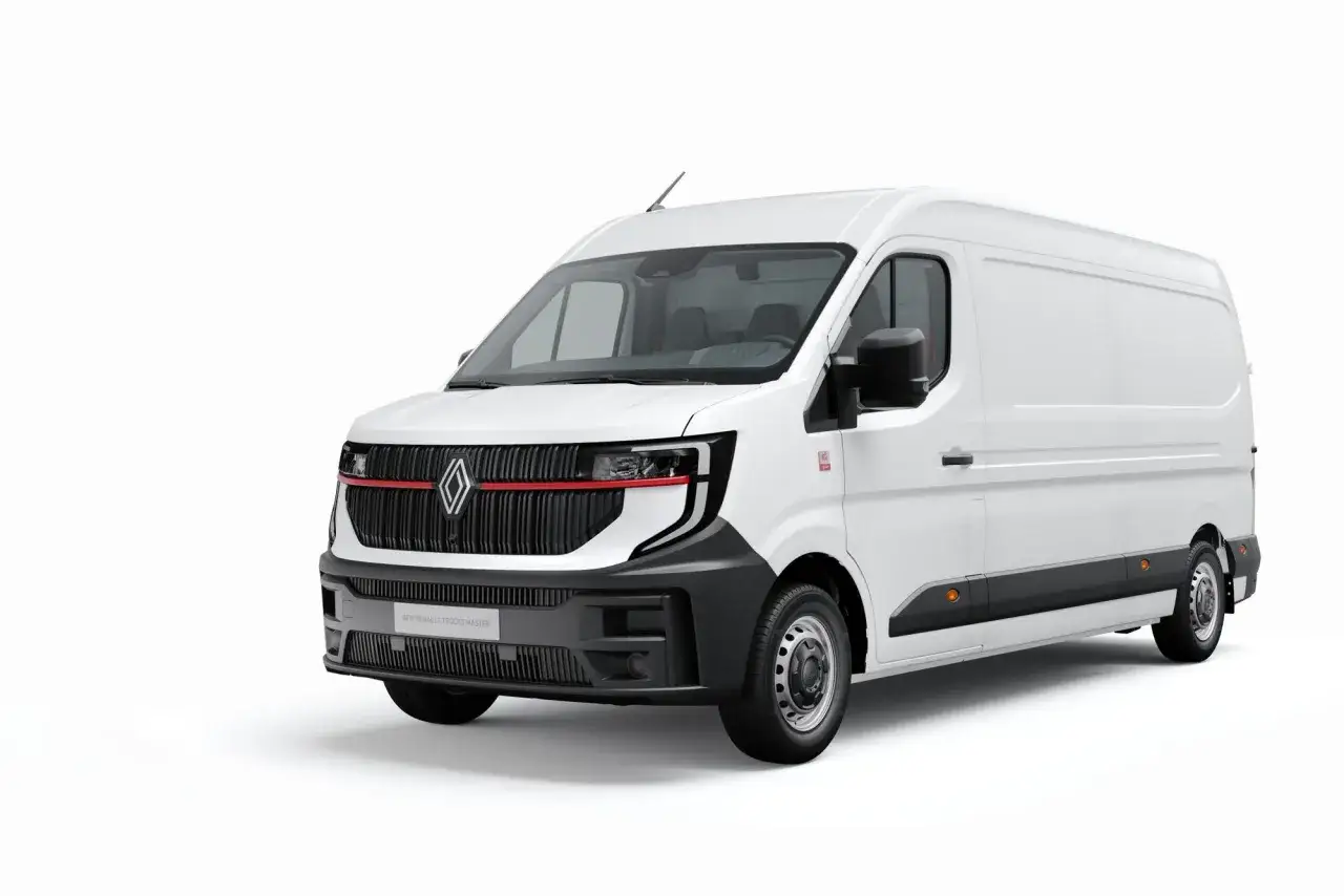 Nowy Renault Master 2025, biały van z nowoczesnym grillem i czerwonymi akcentami, gotowy do pracy.