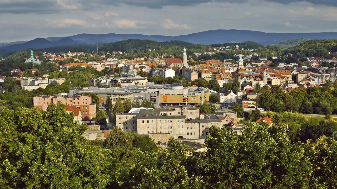 Wzgórze Krzywoustego Jelenia Góra panorama