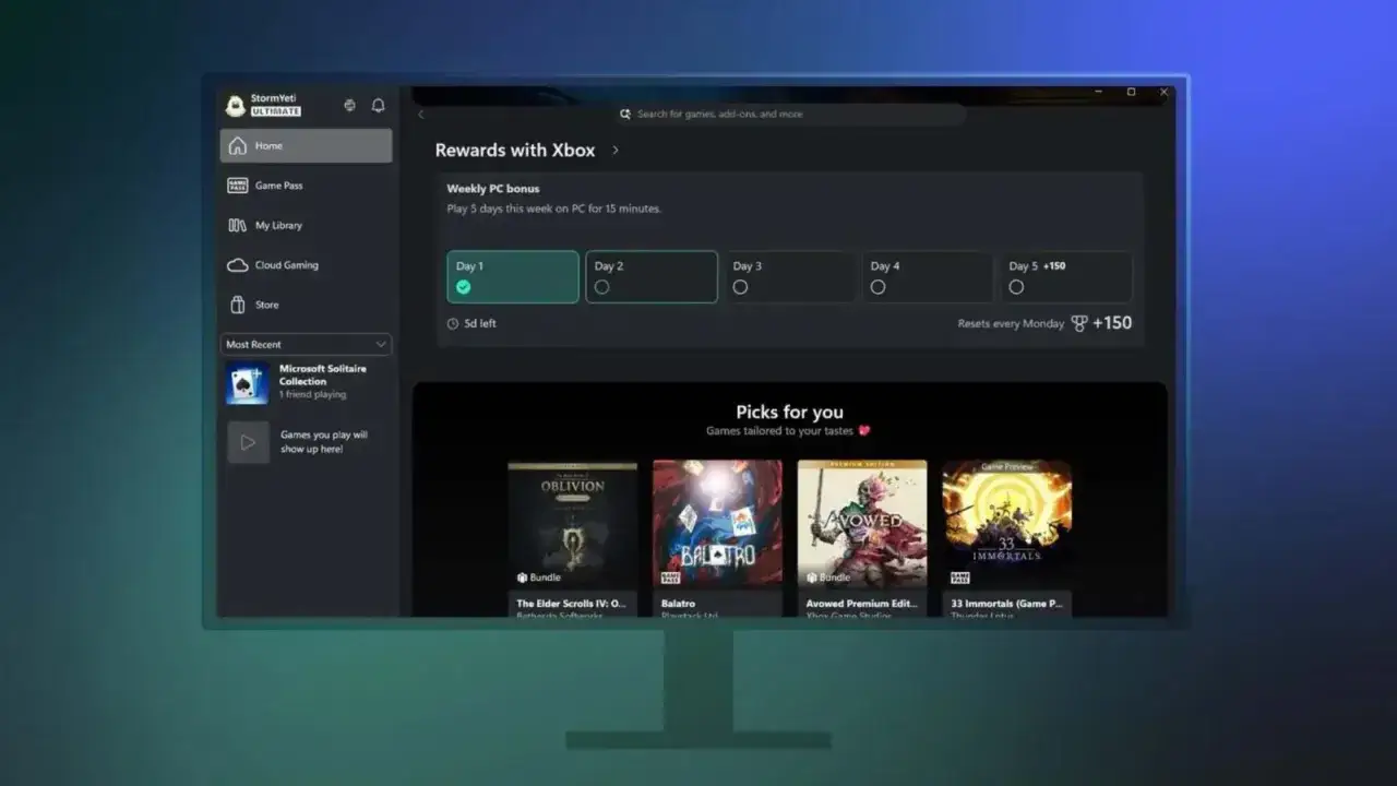 Interfaz de Xbox con el menú lateral mostrando Game Pass PC. Se ven recompensas semanales por jugar y juegos recomendados.