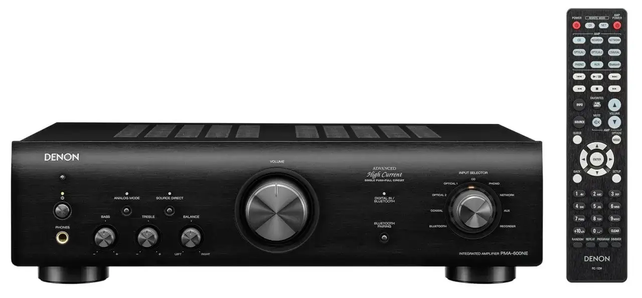 Wzmacniacz zintegrowany Denon PMA-600NE i pilot zdalnego sterowania. Firma Denon oferuje wysokiej jakości sprzęt audio.