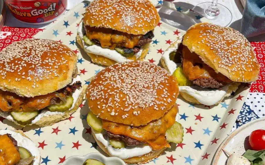 smash burger na gorącej płycie