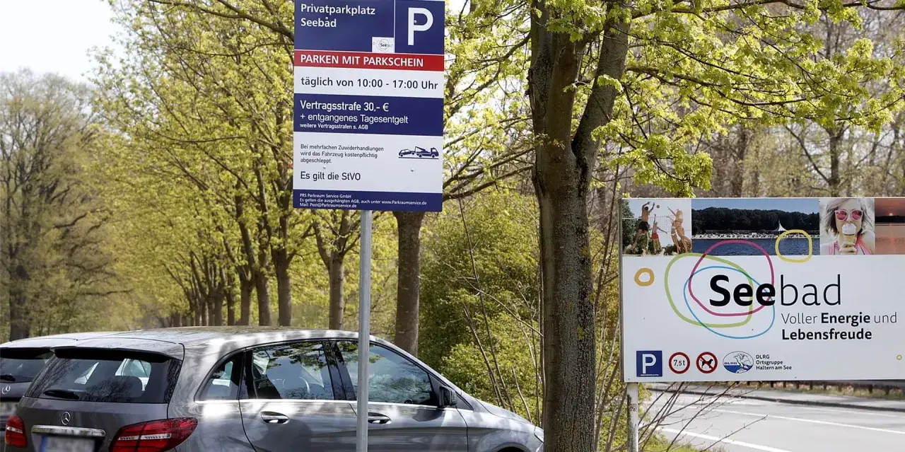 Privatparkplatz am Seebad: Parken mit Parkschein t&auml;glich von 10-17 Uhr. Halterner Stausee Parken ist hier geregelt.