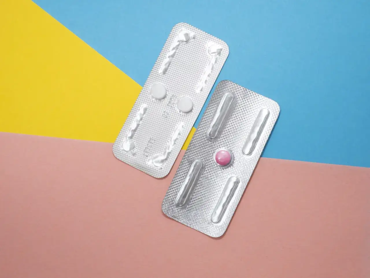 ellaOne vs Escapelle porównanie
