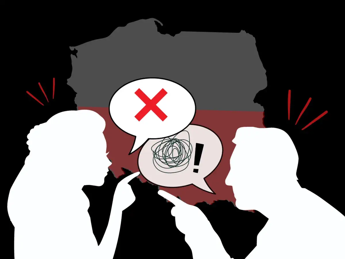 Siluety ludzi kłócą się na tle mapy Polski. Brak zaufania do polityków jest widoczny w symbolach na chmurkach dialogowych.
