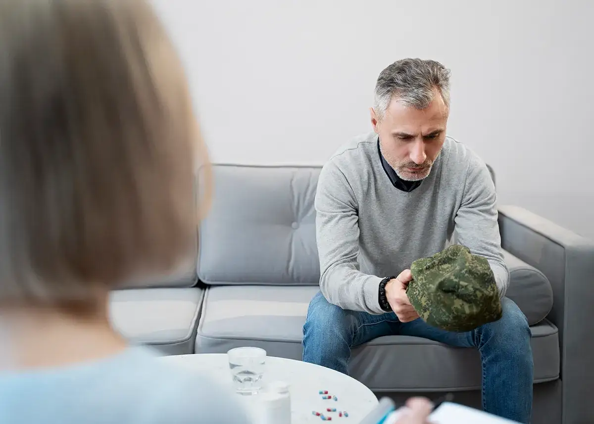 osoba z różnymi objawami psychosomatycznymi