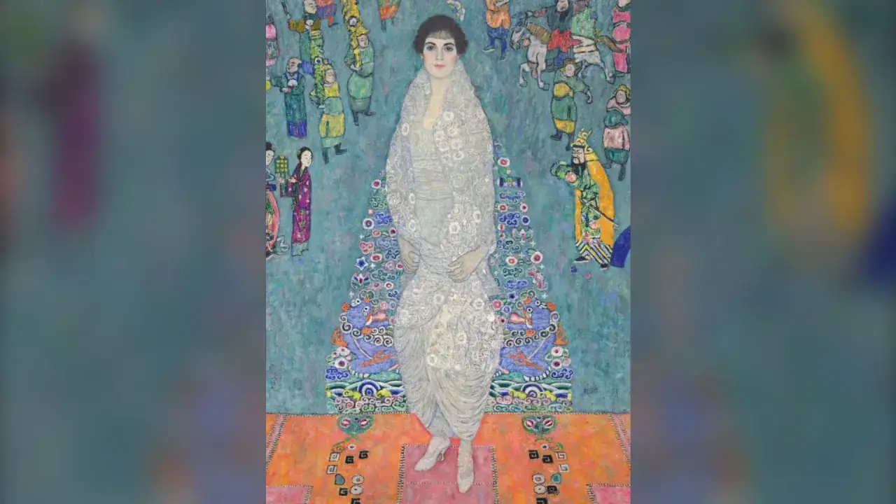 Portret Adele Bloch-Bauer, najdroższy obraz świata, w otoczeniu barwnych postaci i orientalnych wzorów.
