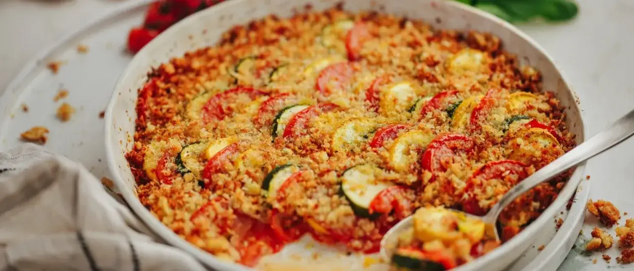 saisonales Gemüse für Auflauf Frühling Sommer Zucchini Paprika Tomaten