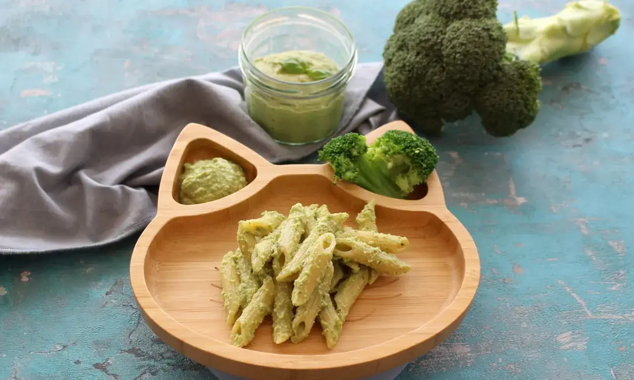 Brokkoli-Pasta für Babys: ab wann ist das eine gute Idee? Hier ist eine leckere Zubereitung mit Brokkoli-Püree.