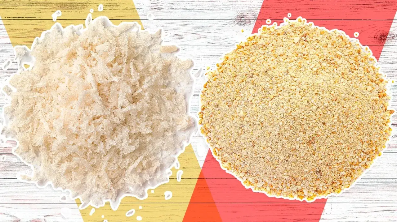 Panko cos'&egrave;? Due tipi di pangrattato: uno pi&ugrave; grossolano e chiaro, l'altro pi&ugrave; fine e dorato, pronti per impanare.
