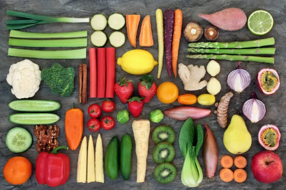 Zdrowa dieta bogata w warzywa i owoce