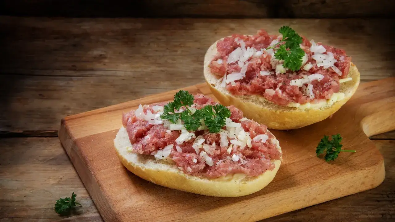Mettbrötchen regional unterschiedlich