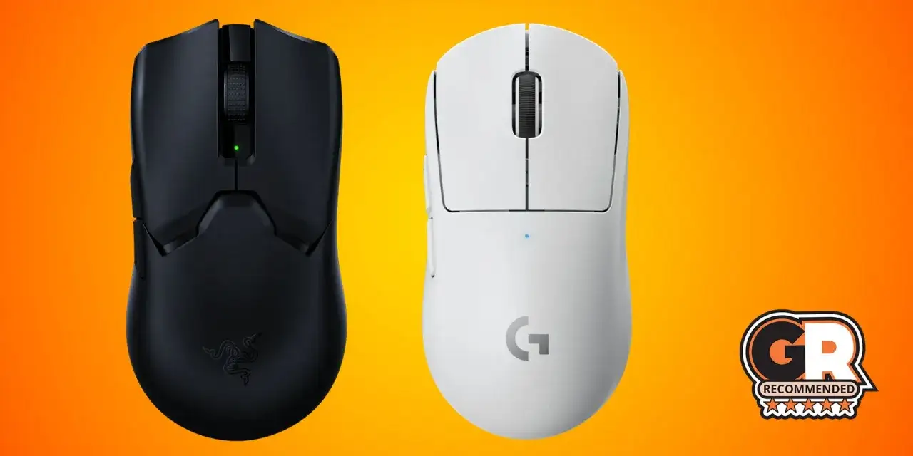 Zwei Gaming-Mäuse, schwarz und weiß, im Vergleich. Die weiße Maus mit dem