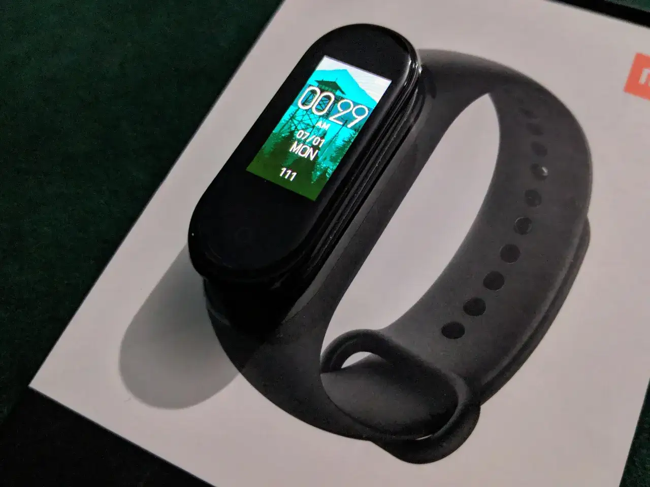 Xiaomi Mi Band 4 custom watch faces examples