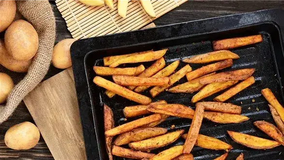 różne rodzaje frytek z piekarnika