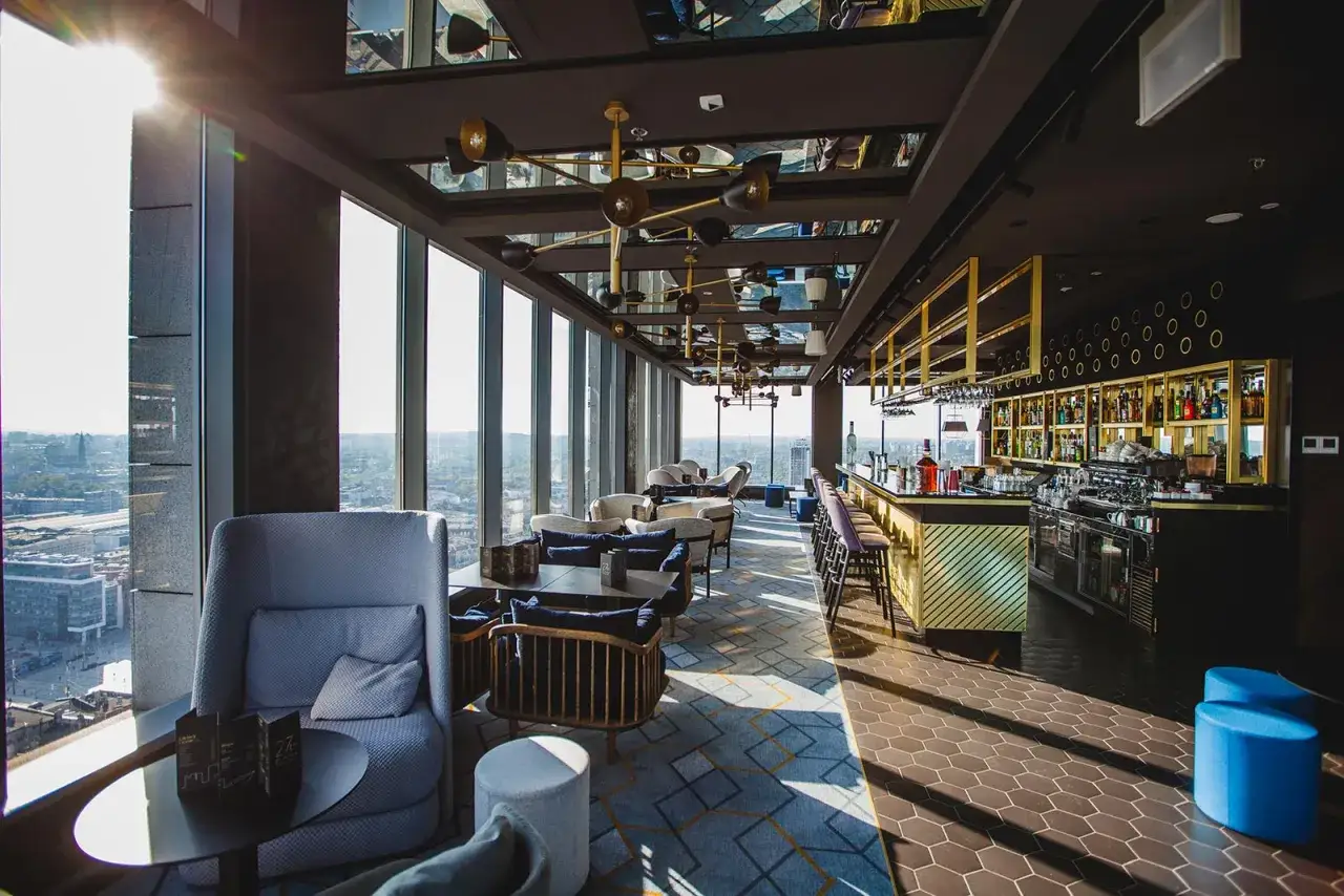 Katowice restauracja z widokiem klimatyczne wnętrze