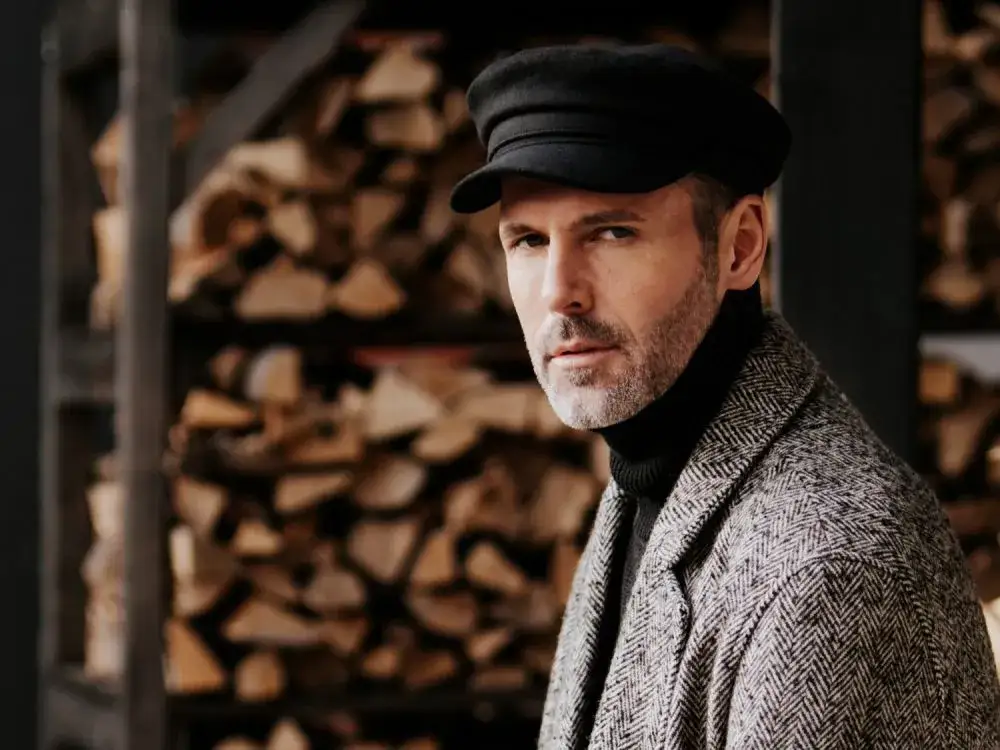 stylizacje z czapką maciejówką
