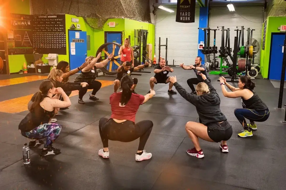 Trenerzy CrossFit w akcji, box CrossFit Polska