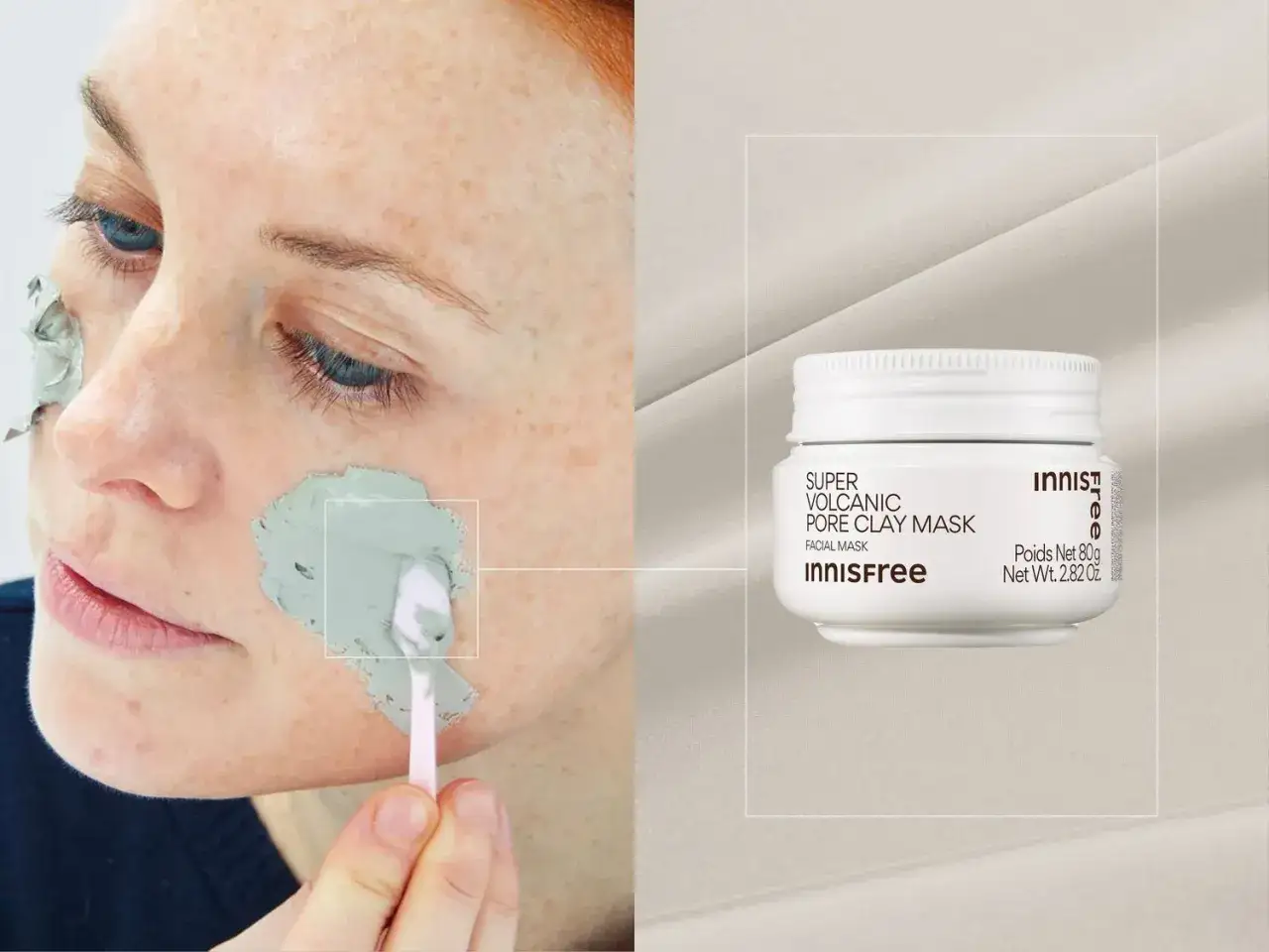Ansikte med gr&ouml;n lermask som appliceras, perfekt f&ouml;r att reng&ouml;ra porer. Bredvid syns en burk av Innisfree Super Volcanic Pore Clay Mask.