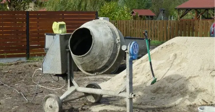 Porównanie jakości betonu z wytwórni i betonu mieszanego na budowie